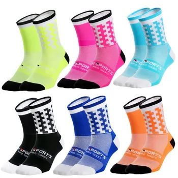 1 Чифт Велосипедни спортни чорапи за мъже и жени, дишащи бързо съхнещи средни чорапи за фитнес и тичане, един размер подходящ (39-46), 6 цвята