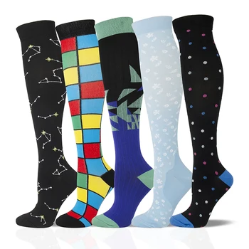 Неутрални ластични чорапи С геометричен модел на небето, чорапи за ежедневна комфорт, устойчивост на умора, Спорт на открито, ръгби