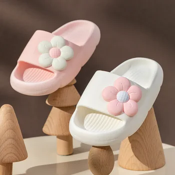 Нови летни детски чехли с хубав цветен модел, меки пързалки от Ева, Розови сандали за момичета, нескользящие домашни чехли на дебела подметка